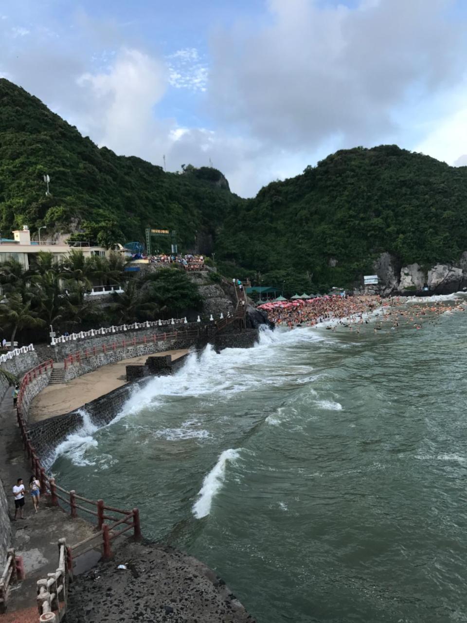 Hottel Song Chanh 2 Cat Ba Island Exterior photo